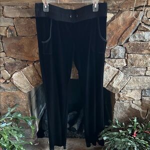 Victoria's Secret Black Velvet Trousers Size Medium; Two Front & Back Pockets